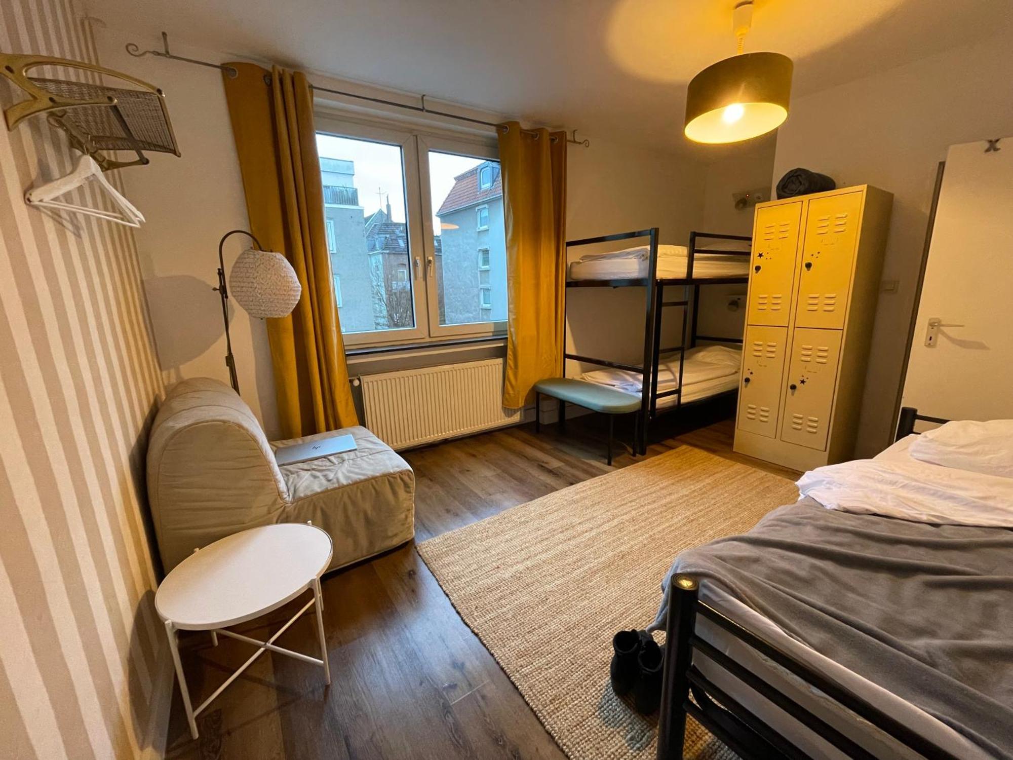 Weltempfaenger Backpacker Hostel โคโลญ ภายนอก รูปภาพ