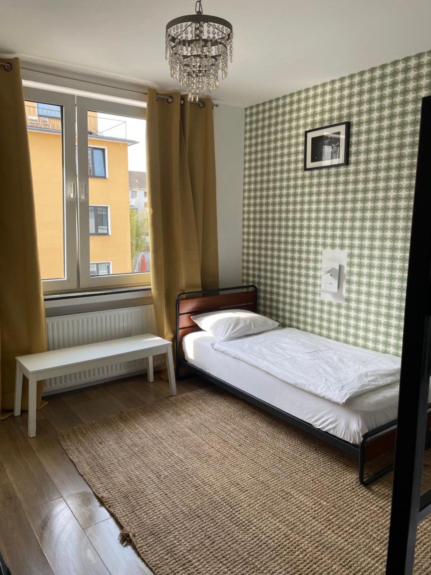 Weltempfaenger Backpacker Hostel โคโลญ ภายนอก รูปภาพ
